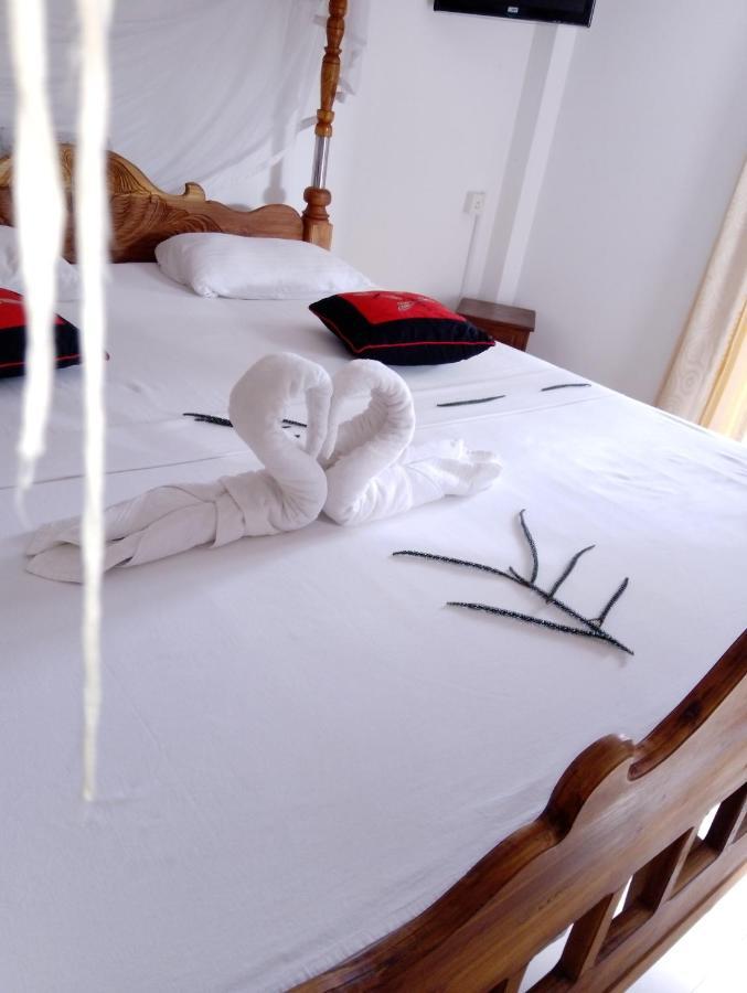 Damith Guest House Unawatuna Bagian luar foto