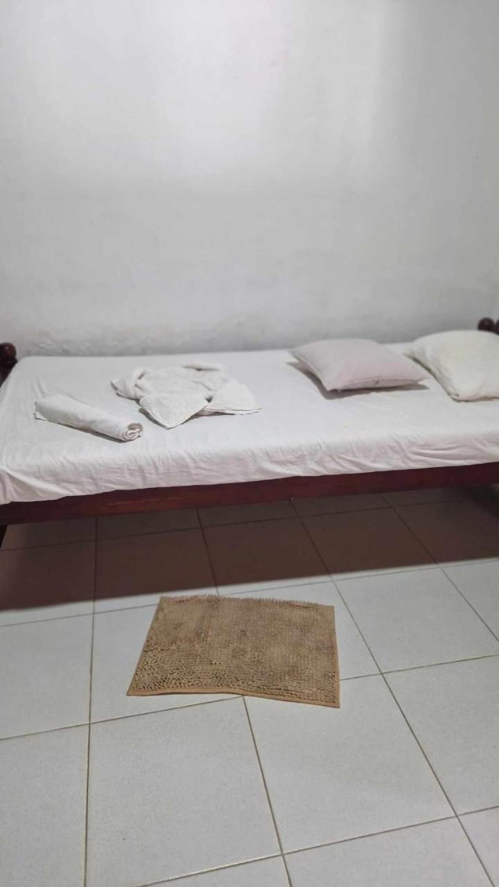 Damith Guest House Unawatuna Bagian luar foto