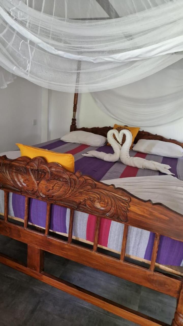 Damith Guest House Unawatuna Bagian luar foto