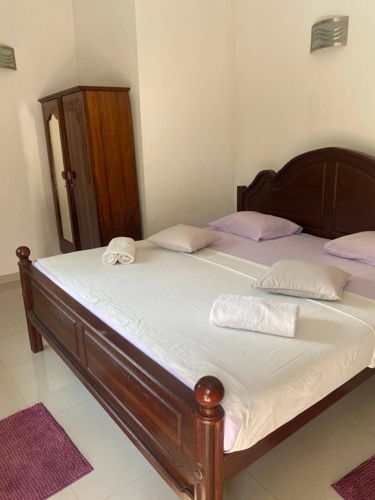 Damith Guest House Unawatuna Bagian luar foto