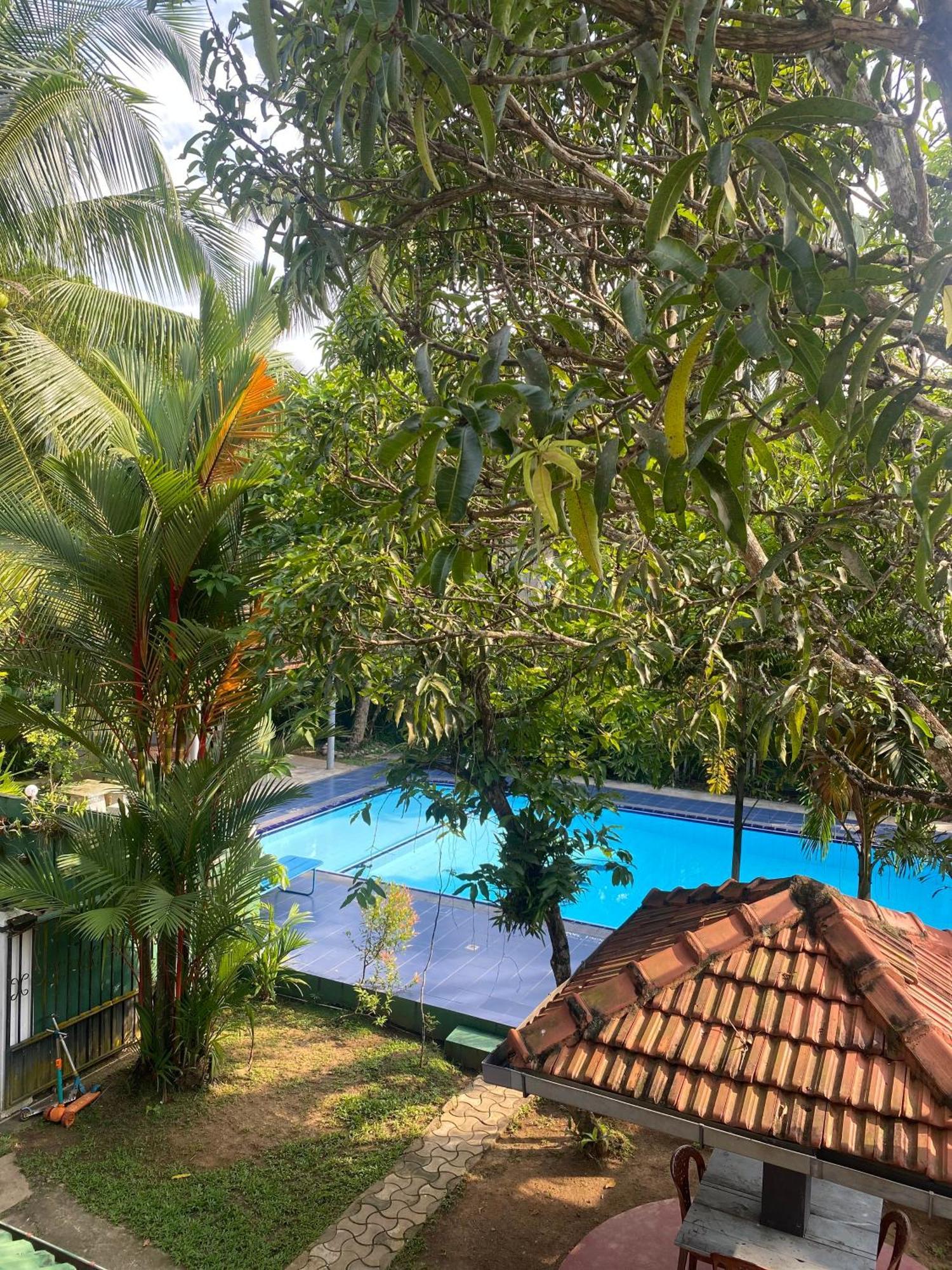 Damith Guest House Unawatuna Bagian luar foto