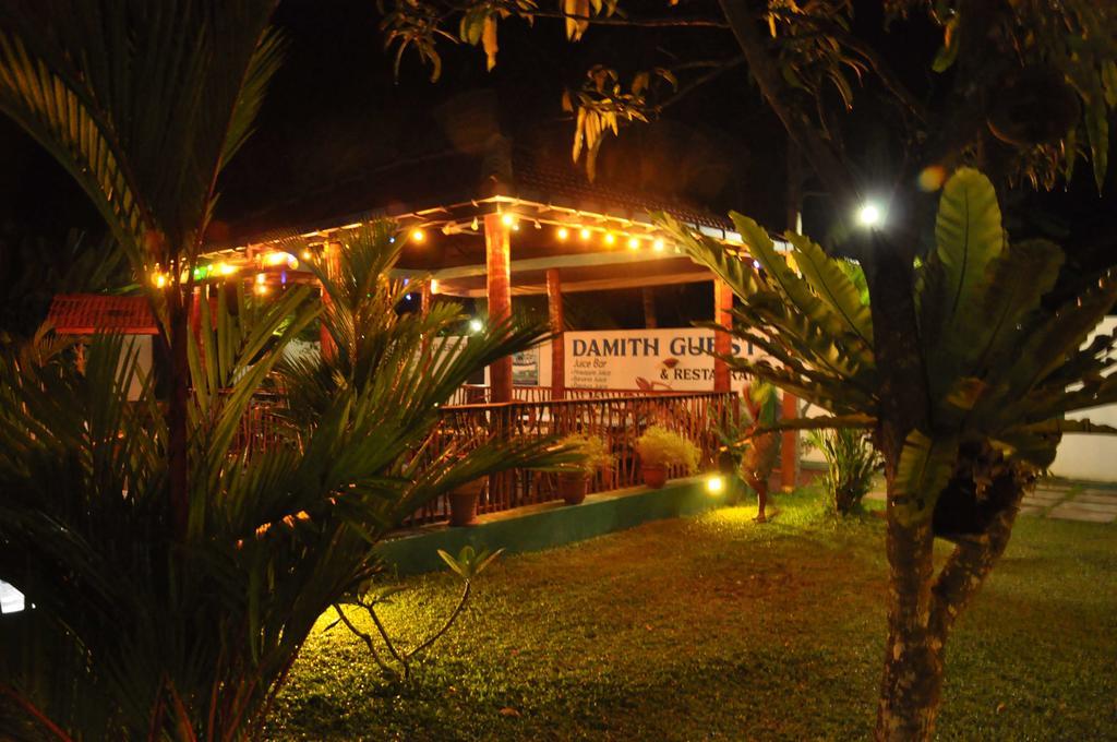 Damith Guest House Unawatuna Bagian luar foto