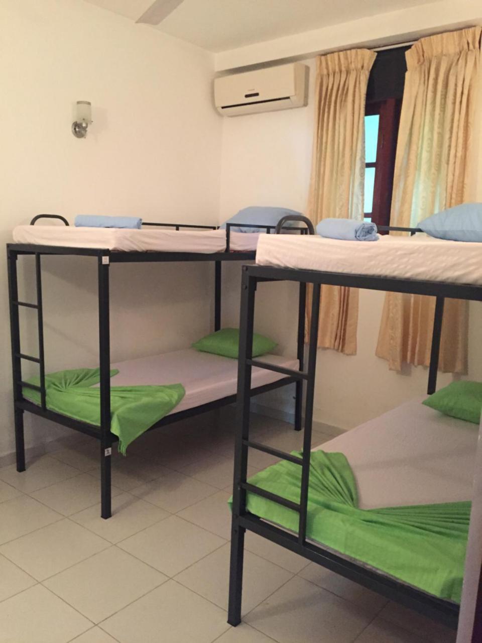 Damith Guest House Unawatuna Bagian luar foto