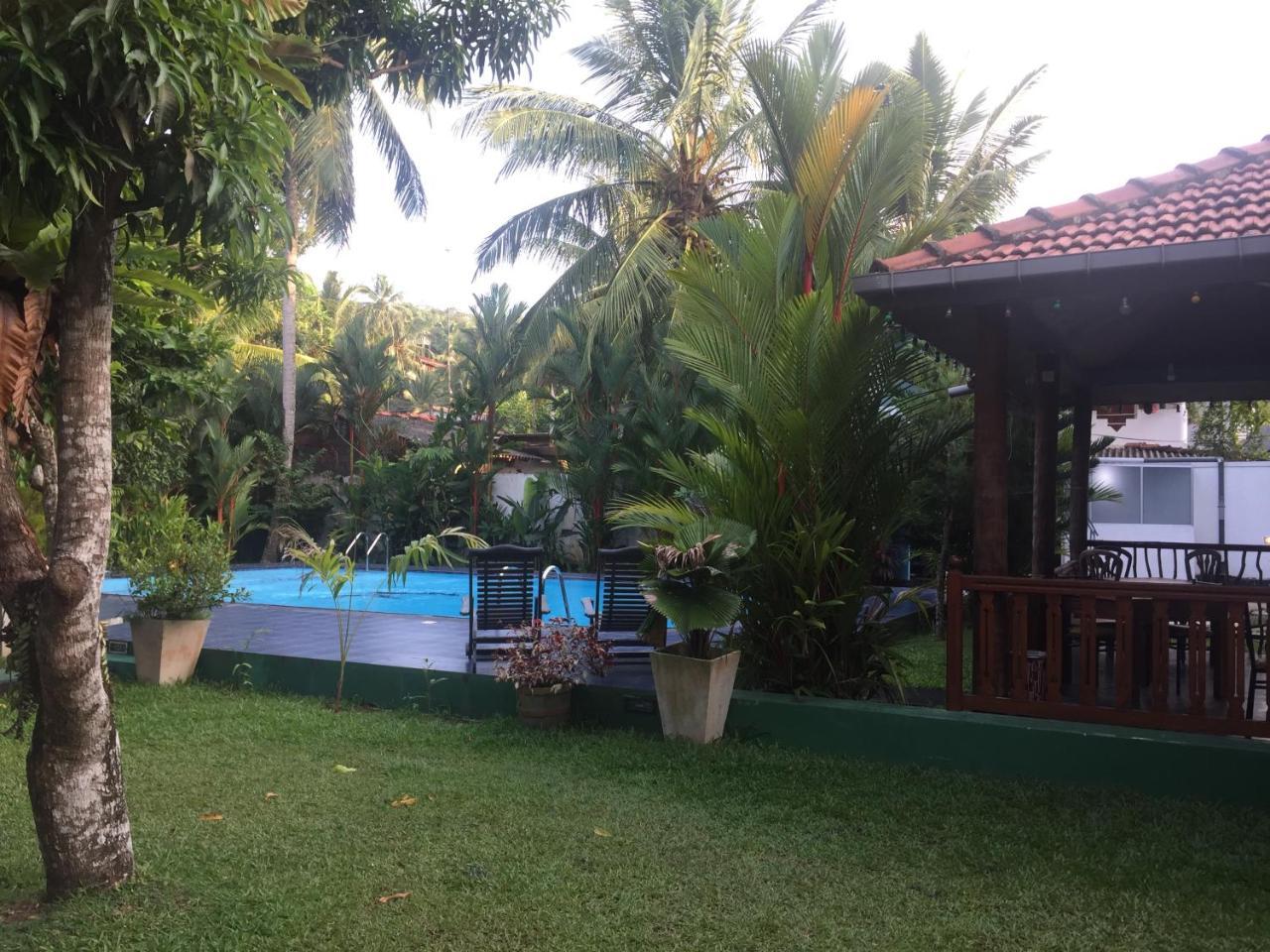 Damith Guest House Unawatuna Bagian luar foto