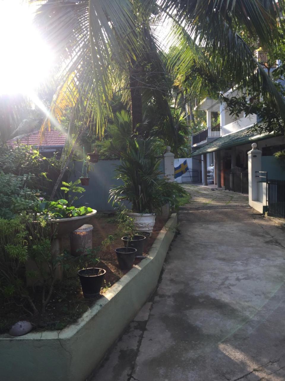 Damith Guest House Unawatuna Bagian luar foto